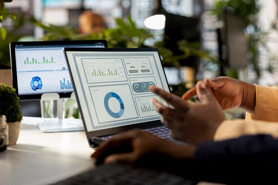 انتخاب crm تحت وب یا ابری
