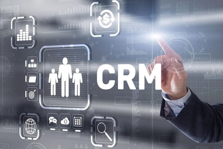تعامل با مشتری به وسیله CRM